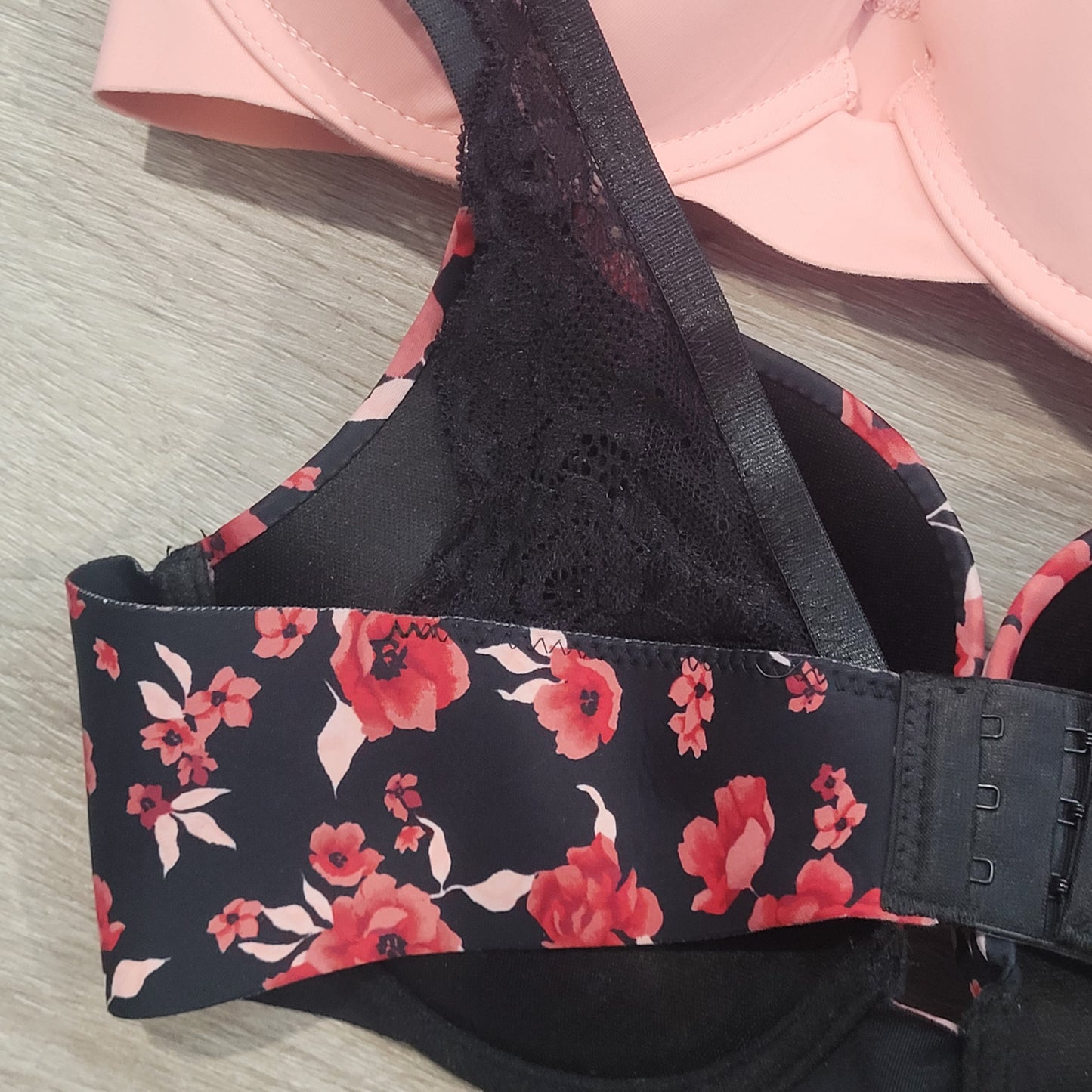 2pk Marilyn Monroe Bras- *NEW* 36C